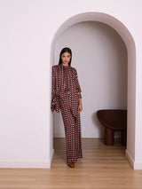 Calças Acetinadas Is Coming