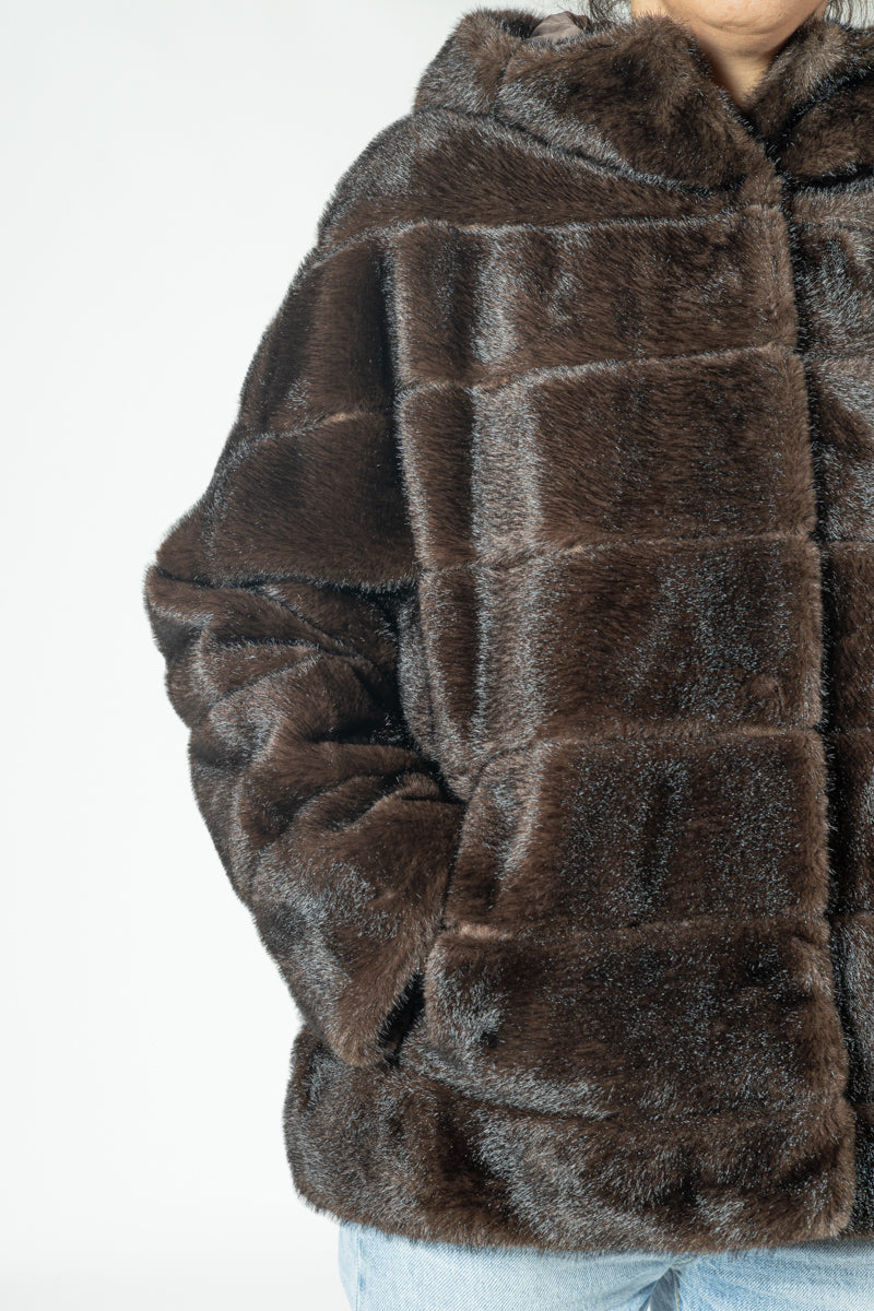 Casaco Capuz Betta Corradi