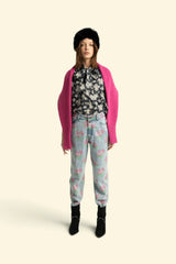 Jeans Roses Sisters Department